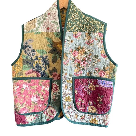 JESS MEANY | Quilted Vest | Floral Patchwork High Neck Boxy Vest  Medium / Large - Picture 1 of 6